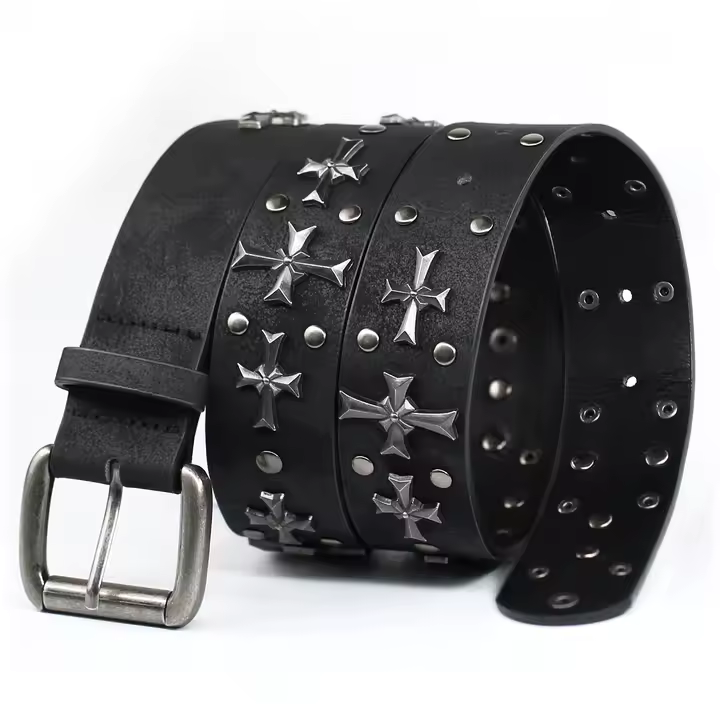 ceinture en cuir artisanale avec rivets métalliques